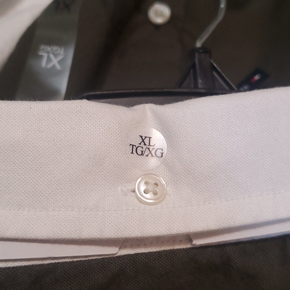 🔥 Tommy Hilfiger button down shirt - Picture 7 of 7
